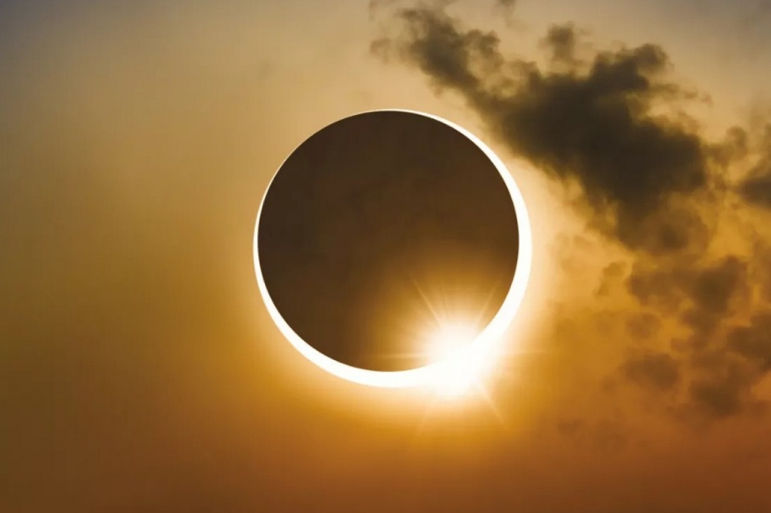 В котором часу солнечное затмение. Солнечное затмение 30 апреля 2022. Солнечное затмение (Solar Eclipse) томат. Солнечное лунное затмение затмение 2022 года. Солнечное затмение 2022 в Ростове.