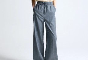 5 трендовых брюк, которые сделают вашу осень стильной
5 трендовых брюк, которые сделают вашу осень стильной