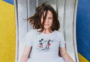 Арт-персона ноября: танц-художница и перформер Даша Плохова (Q&A)