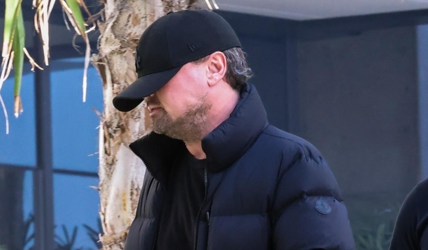 Леонардо Ди Каприо объяснил, почему скрывает лицо на публике