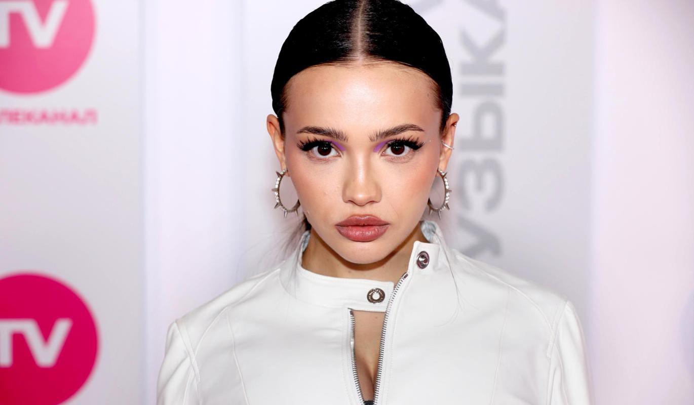 Валя Карнавал впервые показала своего жениха