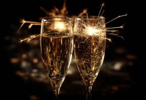 Прикольные тосты на Новый год 2026: короткие, смешные и оригинальные
