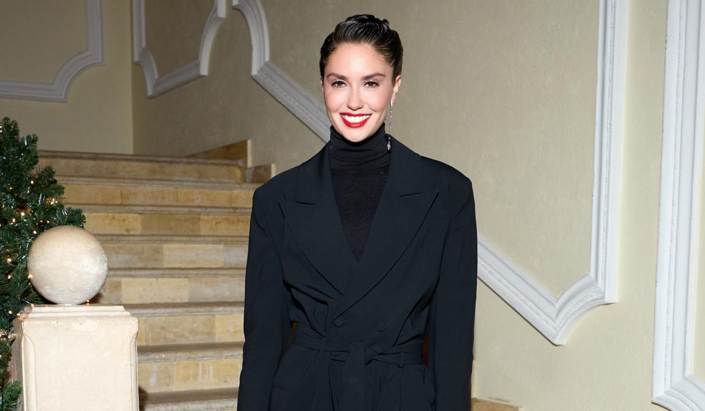 Агата Муцениеце впервые вышла в свет после рождения третьего ребенка 