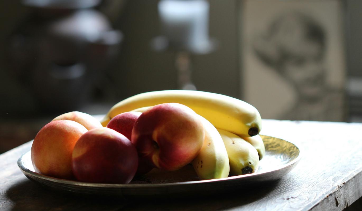 Им здесь не место: 6 фруктов, которые не стоит хранить в холодильнике