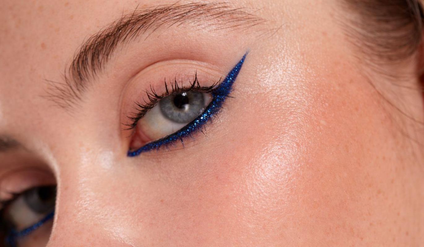 Мягкое сияние: как повторить главный зимний макияжный тренд