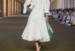 Идея для образа на 14 февраля: пышная юбка