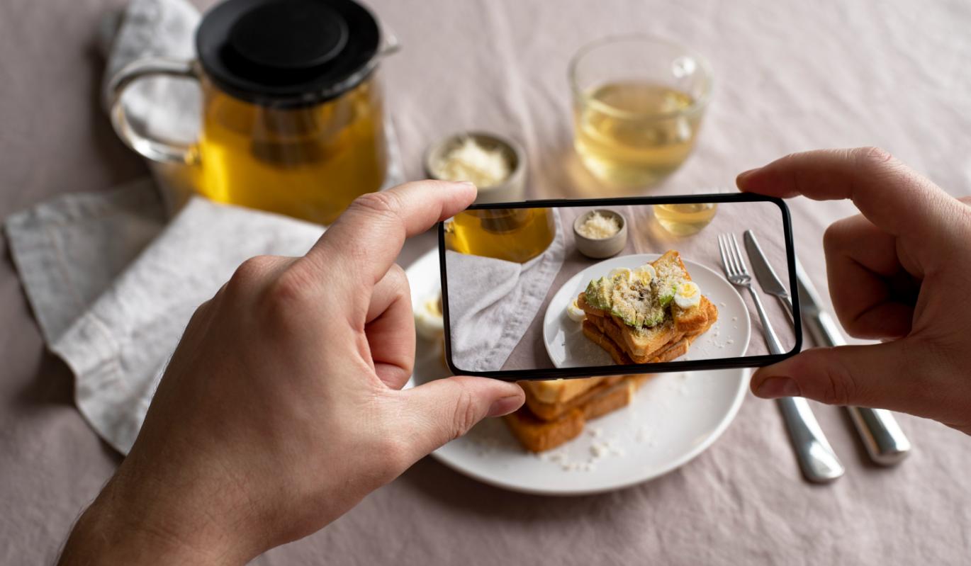 Как соцсети меняют наши пищевые привычки — и почему мы этого не замечаем