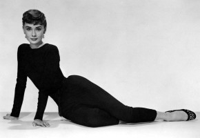 Брошь Bulgari Одри Хепберн продали на аукционе за 425 тысяч долларов