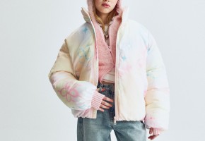 Акцентные куртки: модный fashion-тренд для детей