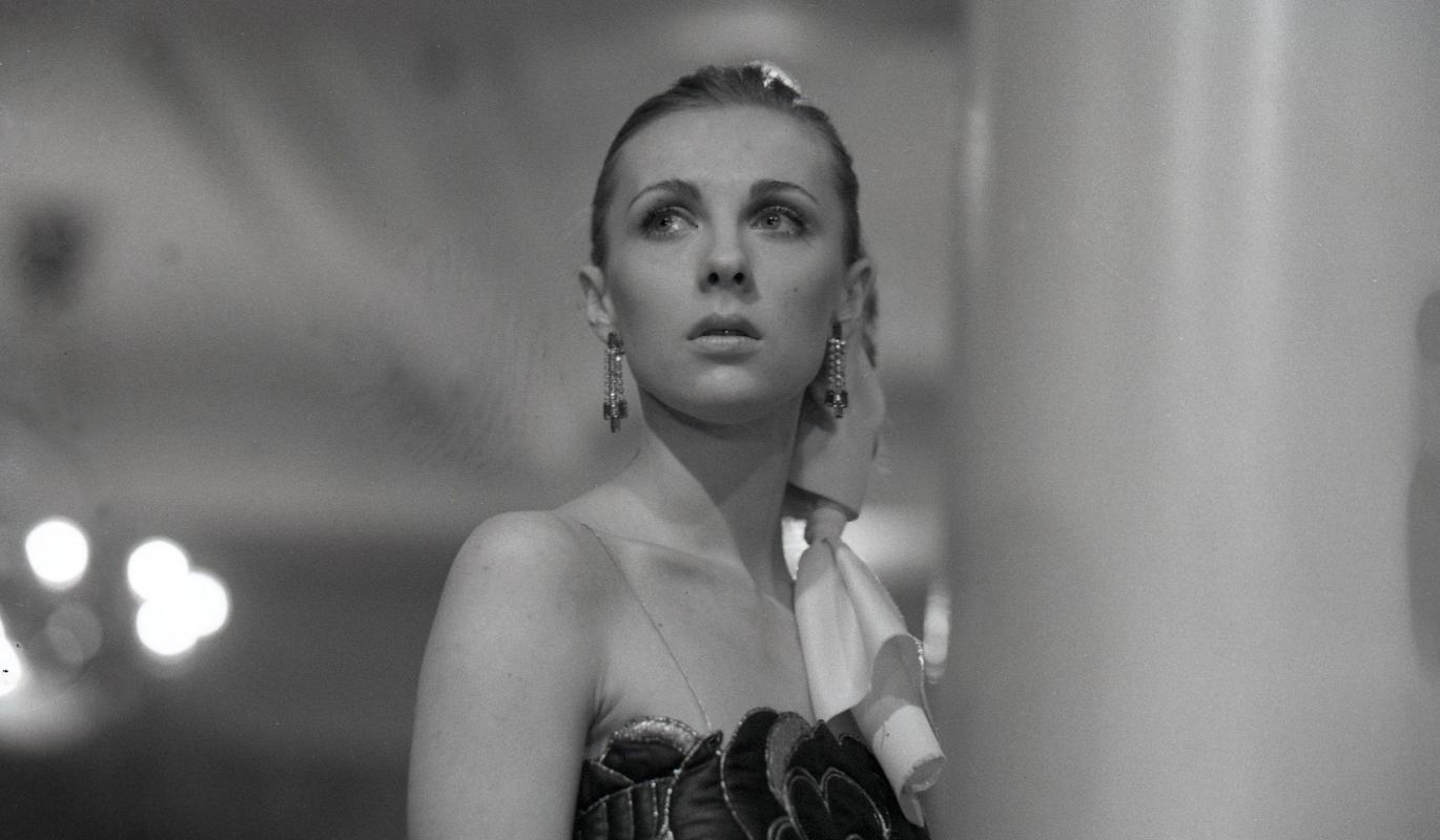 Елена Яковлева: "Позвольте мечтать молча"