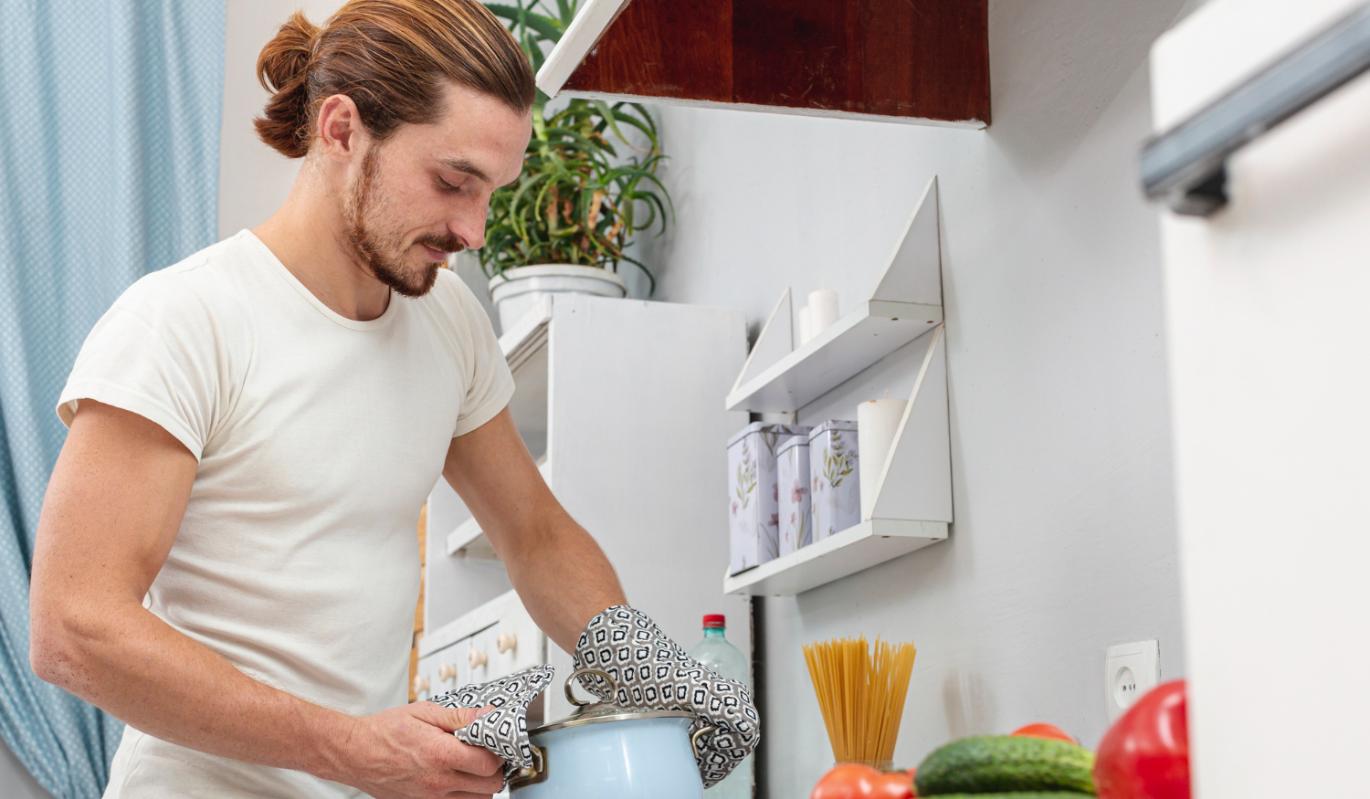 5 блюд, которые стоит научиться готовить каждому мужчине