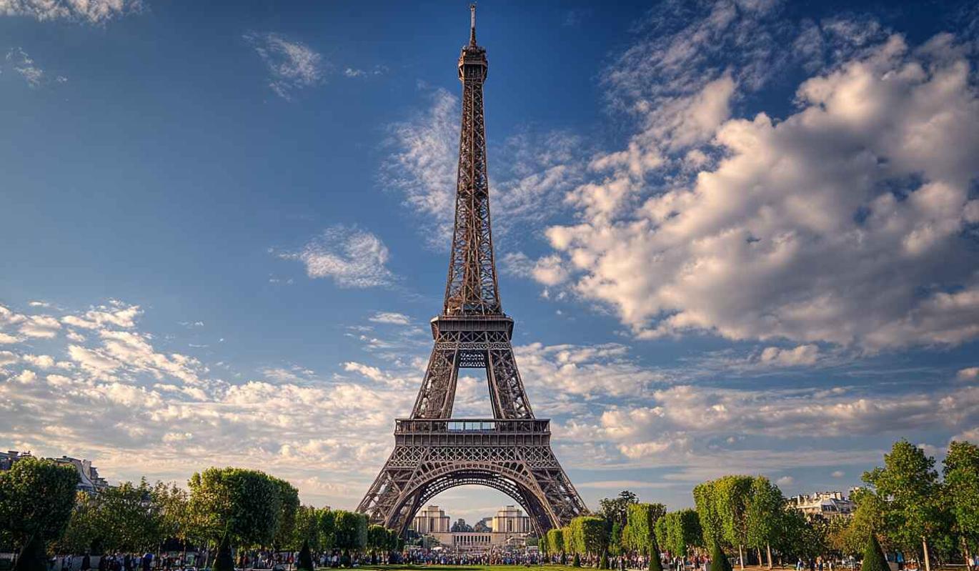 День Эйфелевой башни в 2026 году: история праздника и интересные факты