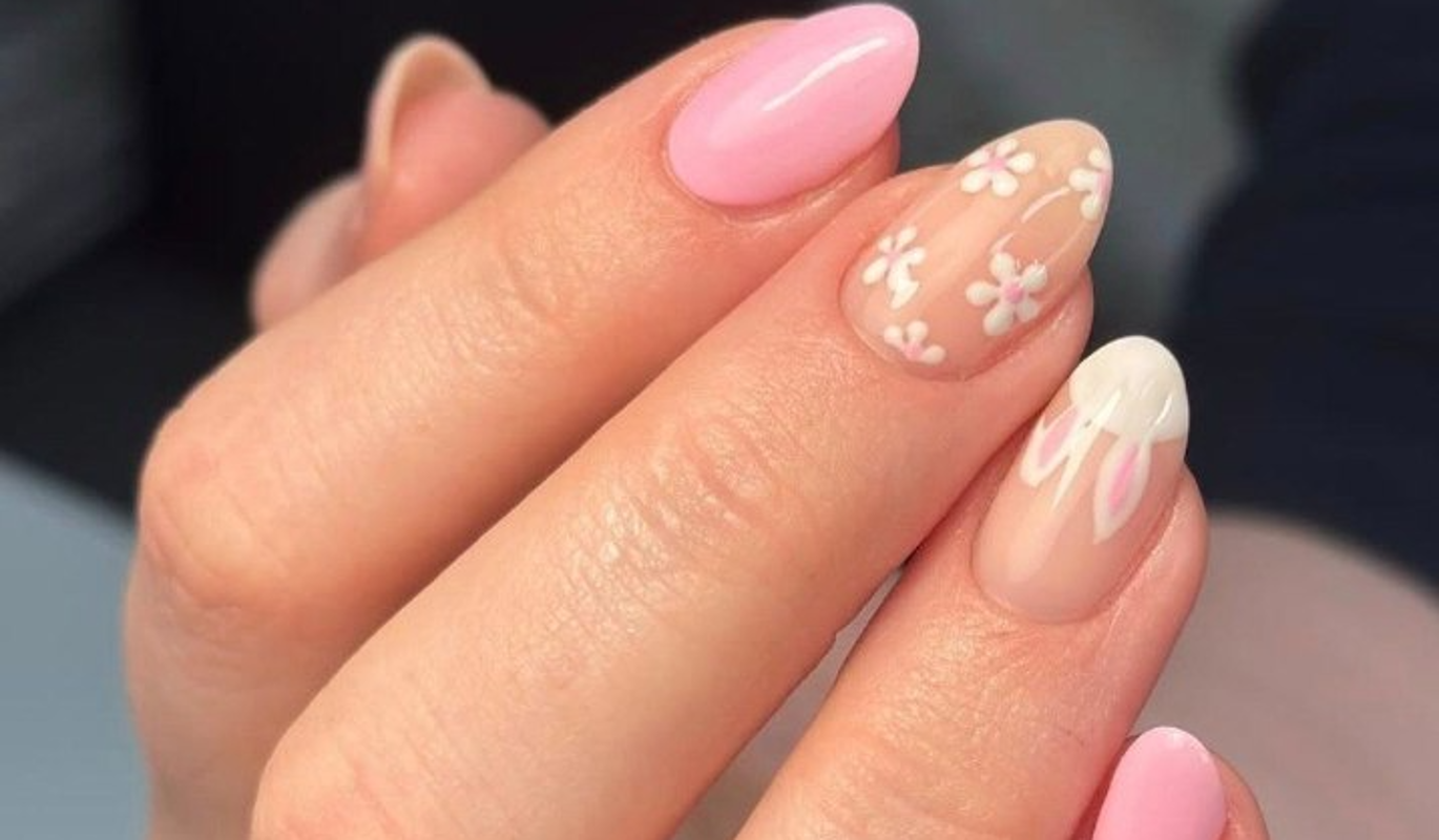 Пастель, кролики и цветы: идеи пасхального маникюра 2026