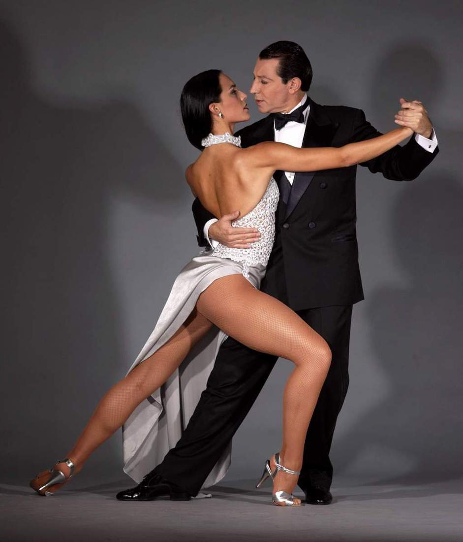 Приколы где танцуют. Аргентинский танцор танго Карлос Гарида. Мигель Зотто танго. Бальные танцы Аргентинское танго. Аргентинское танго Мигель Зотто.