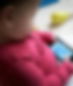 Ученые установили, что обучающие приложения для смартфонов тормозят развитие ребенка