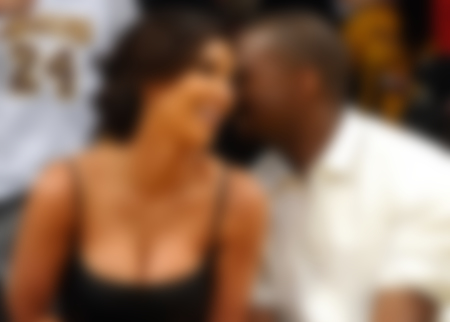 Ким Кардашян и Канье Уэст отказались от продажи первых снимков своей дочери