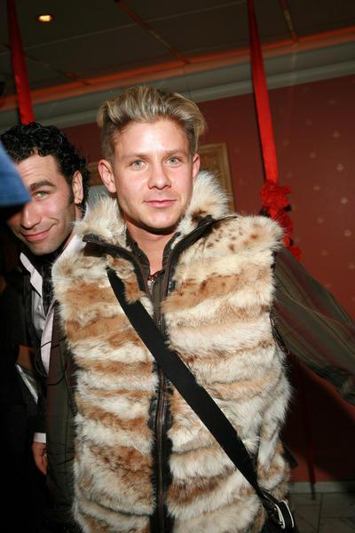 "Hi-Fi"  4-  "TOPHIT.RU"