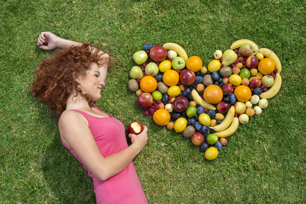 Люди, фрукты и здоровье