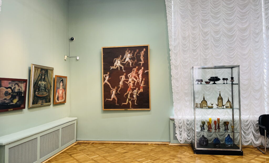 Современные выставки перегружают посетителей впечатлениями.