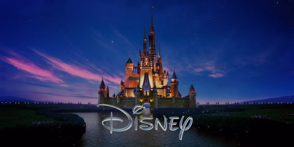 Энн Хэтэуэй удостоена высшей награды Disney.